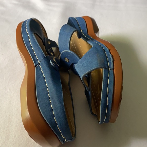 Ladies shoes - Picture 3 of 3